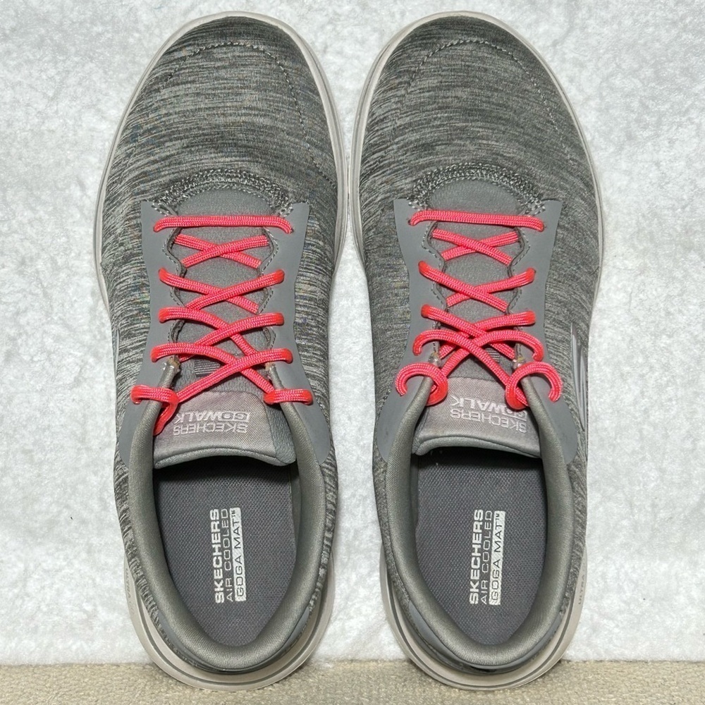 Skechers Womens Grey GOwalk 5 Lace Up Casual Sneaker Shoes SZ 9.5 WIDE - Picture 5 of 11